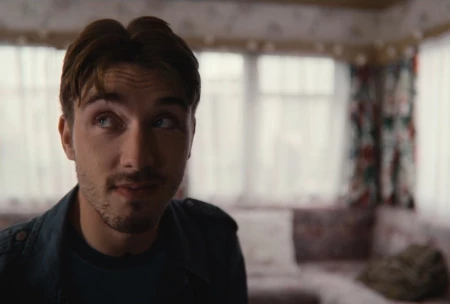 Кадр из сериала Половое воспитание