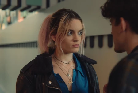 Кадр из сериала Половое воспитание