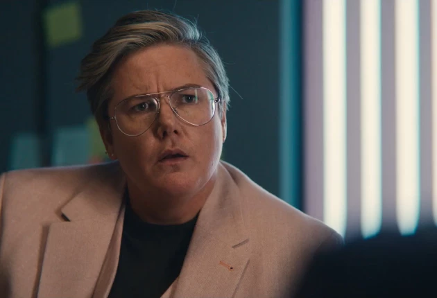 Кадр из сериала Половое воспитание 4 сезон