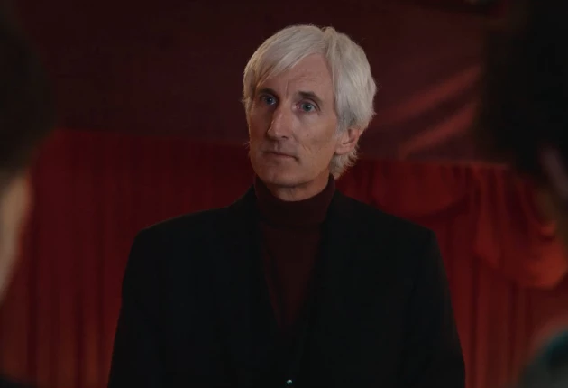 Кадр из сериала Половое воспитание 4 сезон